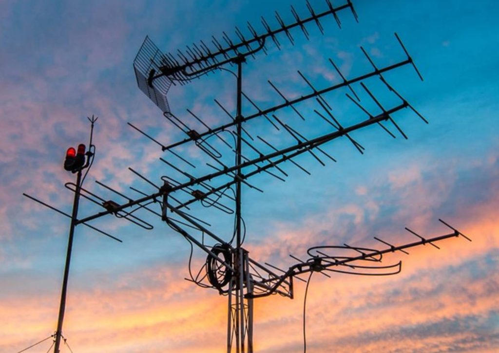 5 Tips for Boosting Your TV Antenna Signal - 2023 Guide - The .ISO zone