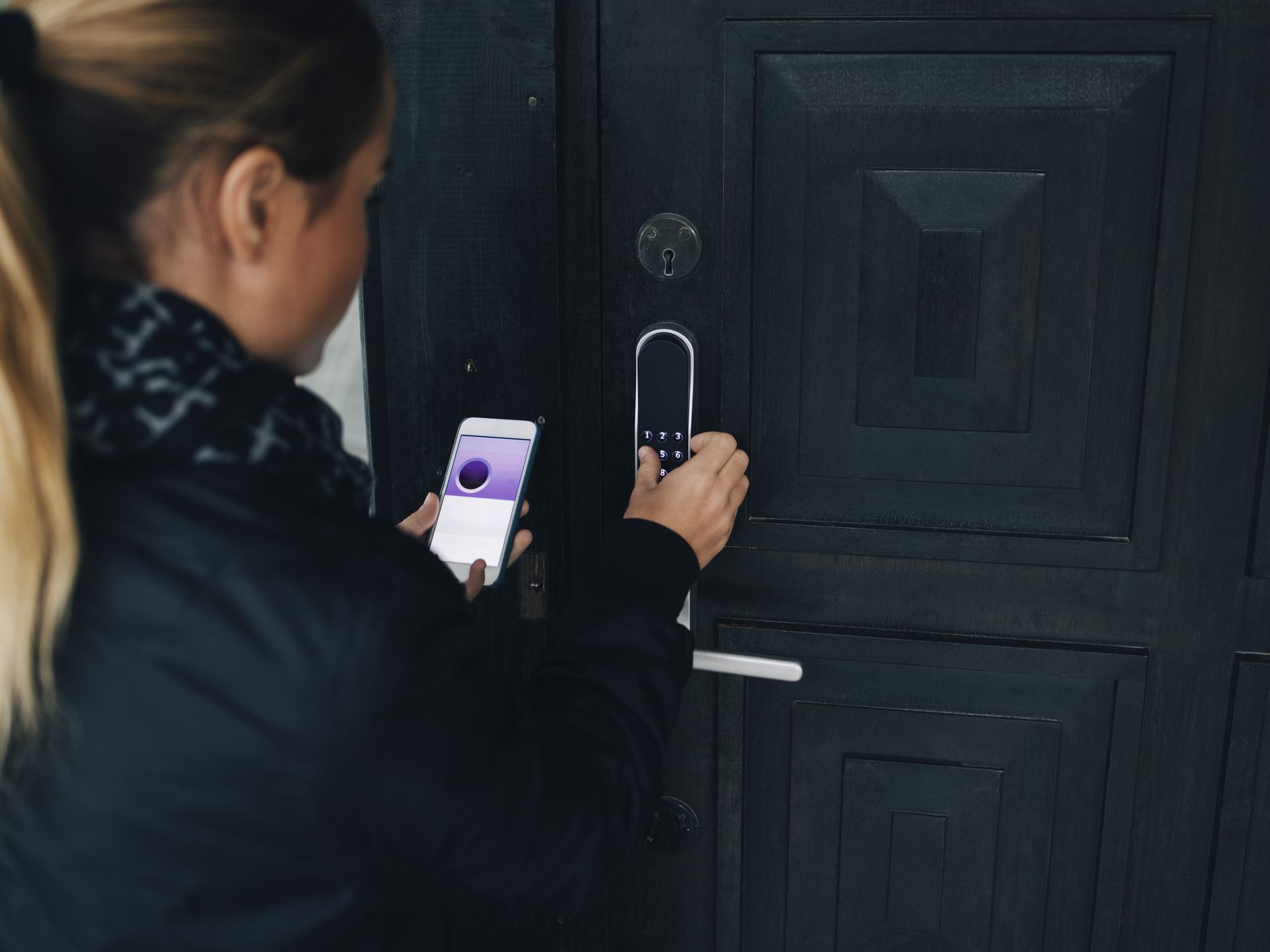 5-pros-and-cons-of-digital-keyless-doors-the-iso-zone